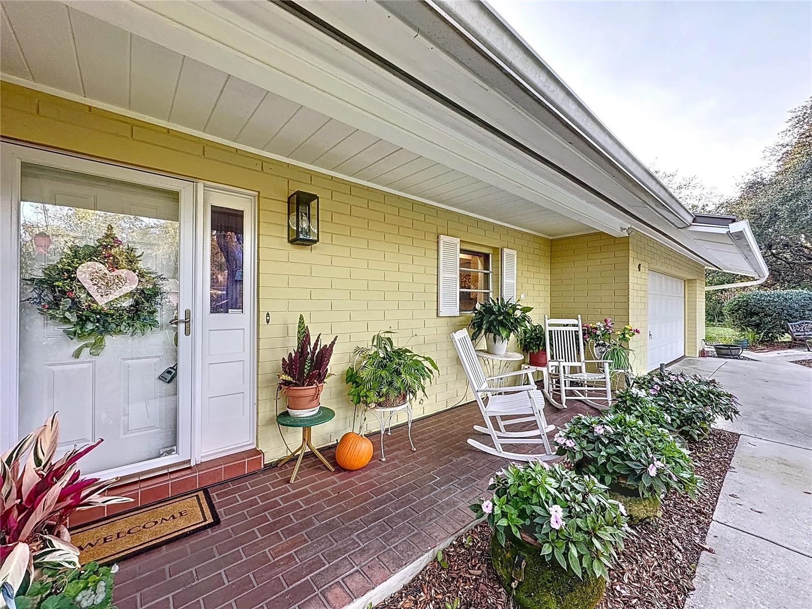 41 SPRING LN