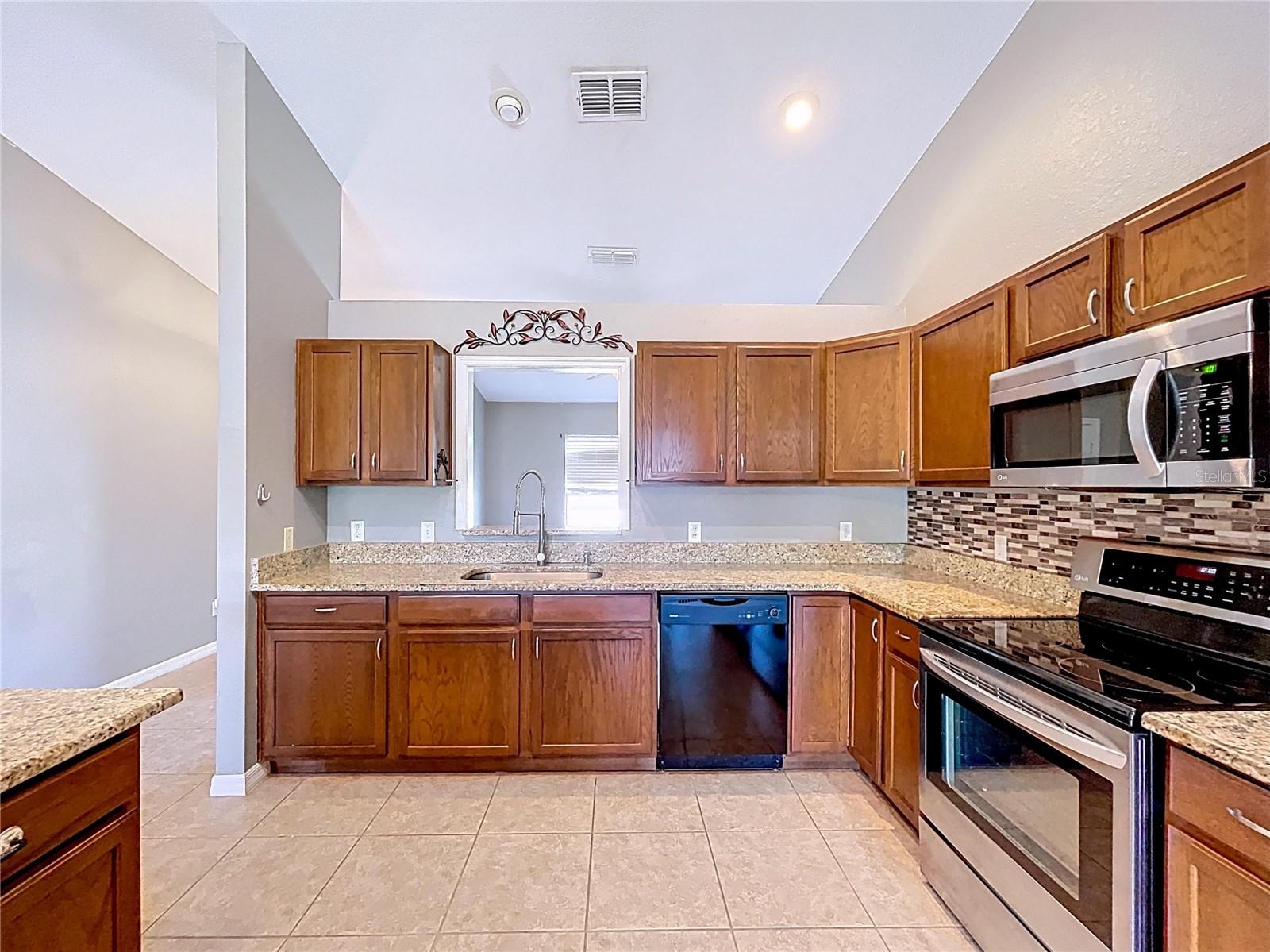 455 MAJESTIC GARDENS BLVD