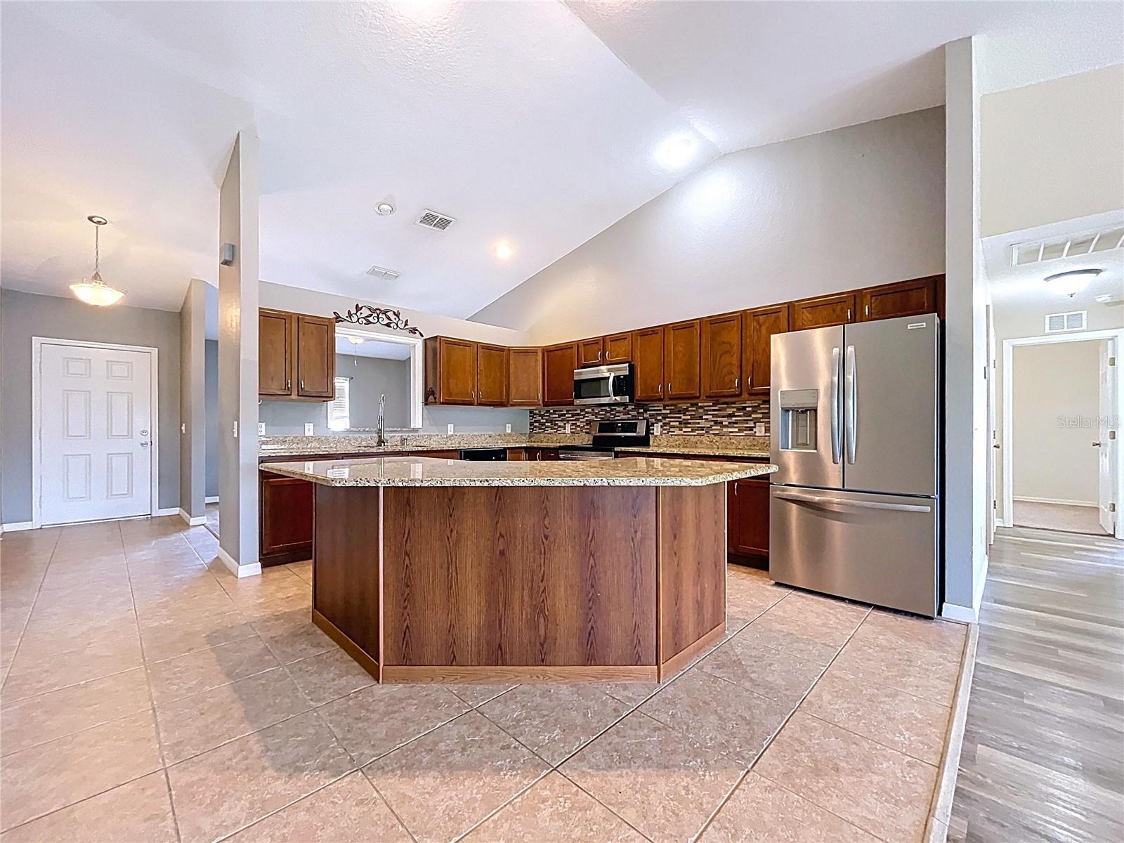 455 MAJESTIC GARDENS BLVD