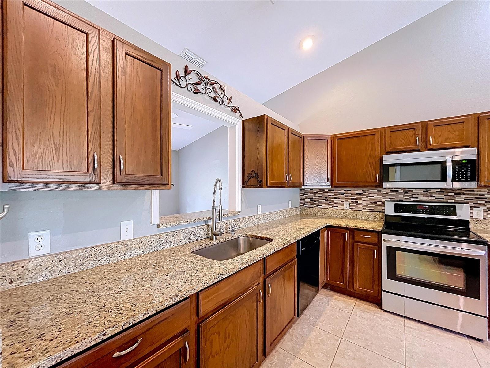 455 MAJESTIC GARDENS BLVD