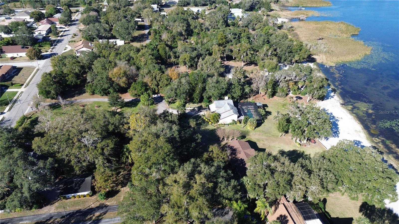 601 ALTA VISTA DR