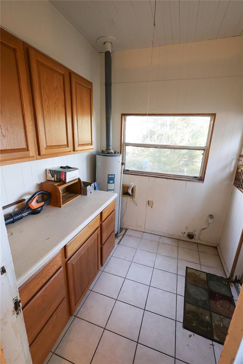 601 ALTA VISTA DR