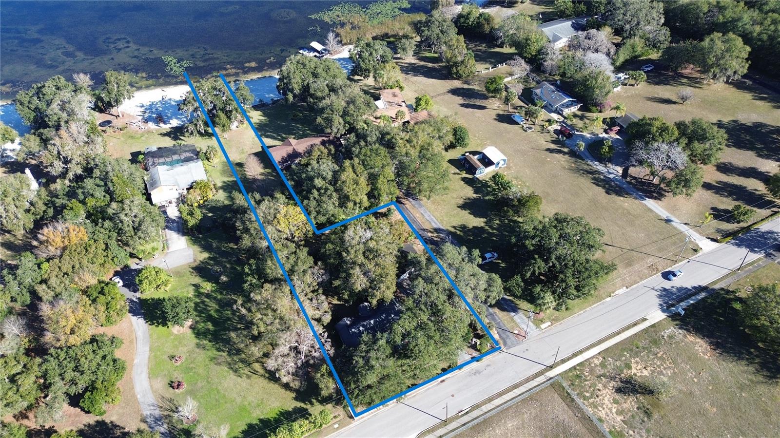 601 ALTA VISTA DR
