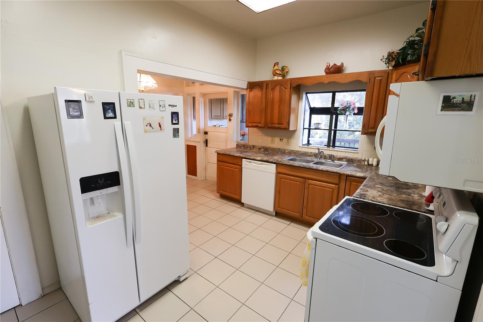 601 ALTA VISTA DR