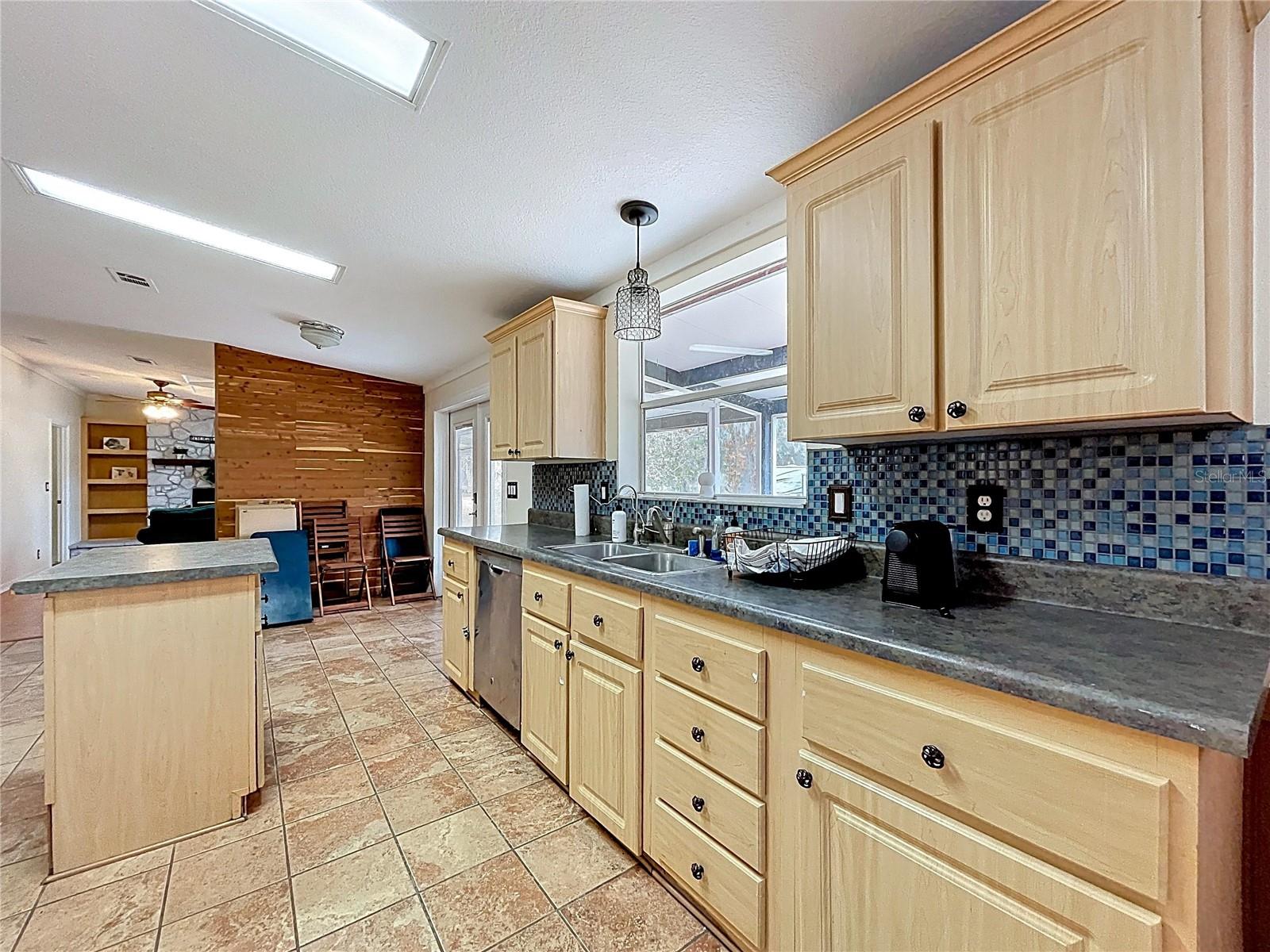 15210 ROUGH DIAMOND RANCH RD