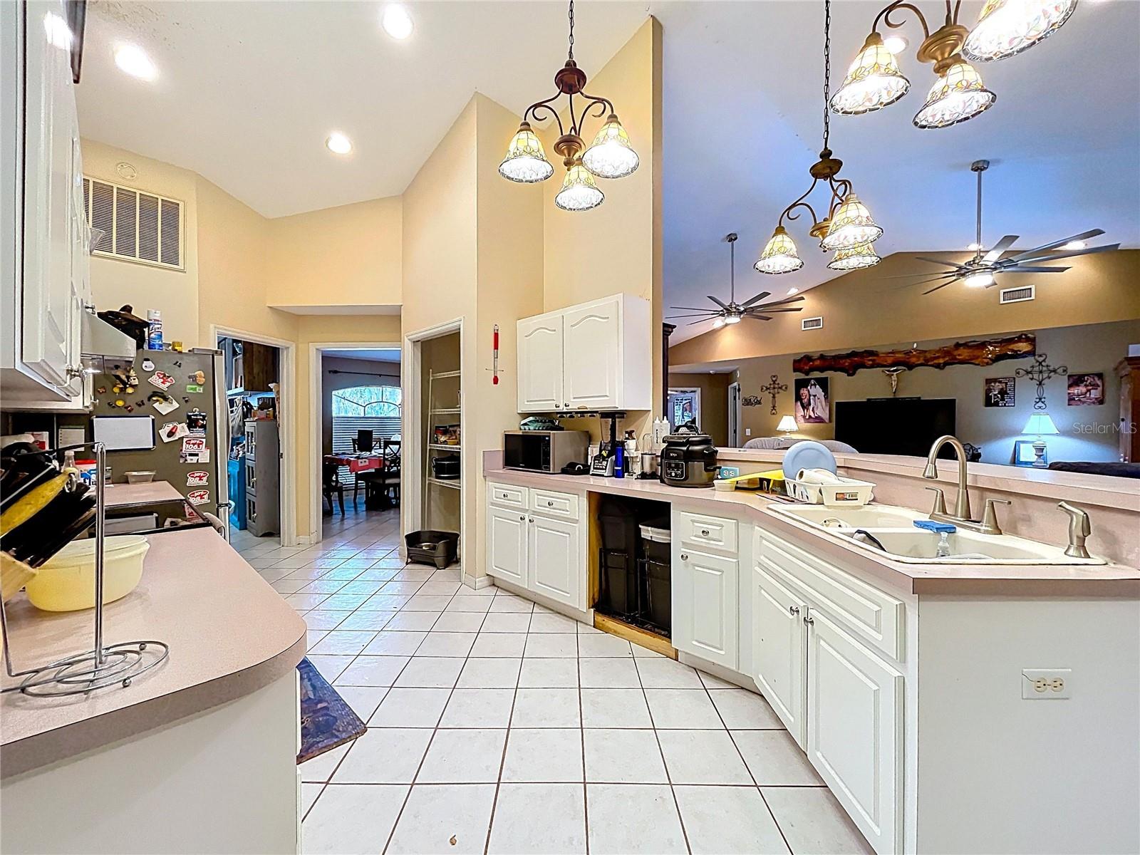 8402 SOUTHWOOD PINES ST