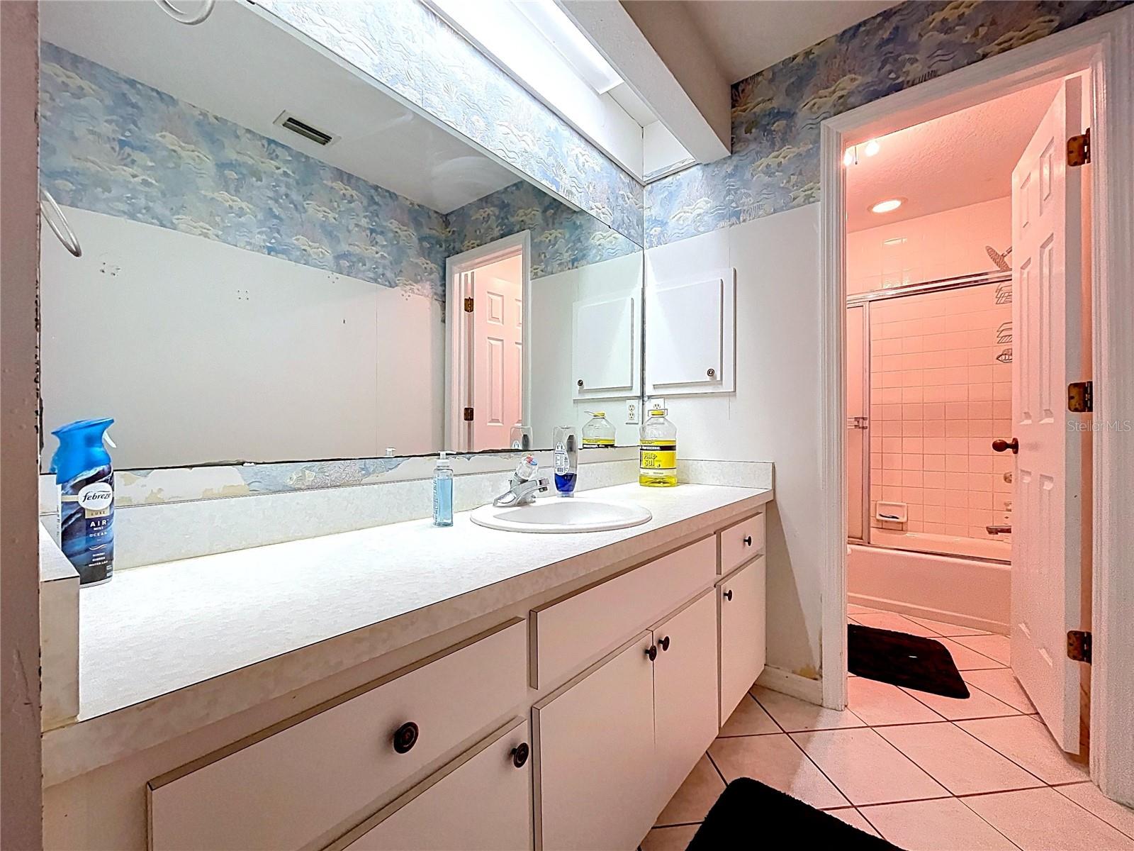 8402 SOUTHWOOD PINES ST