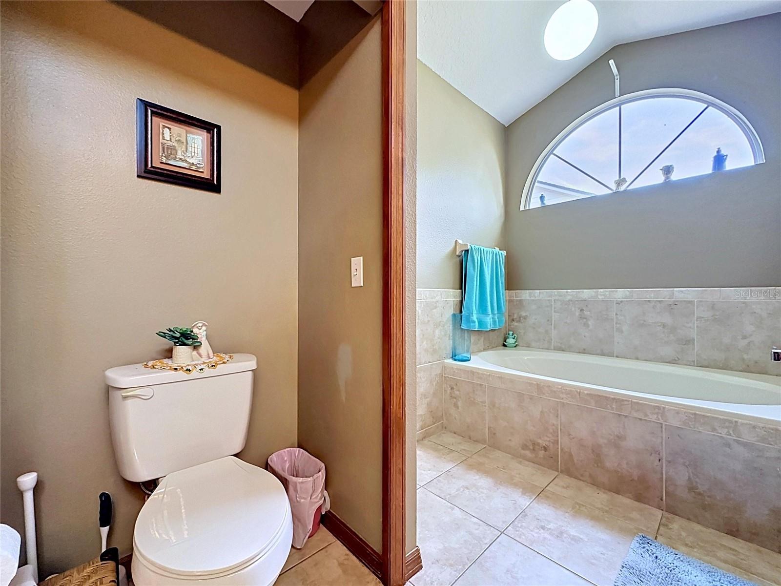 1681 E SPRING RIDGE CIR