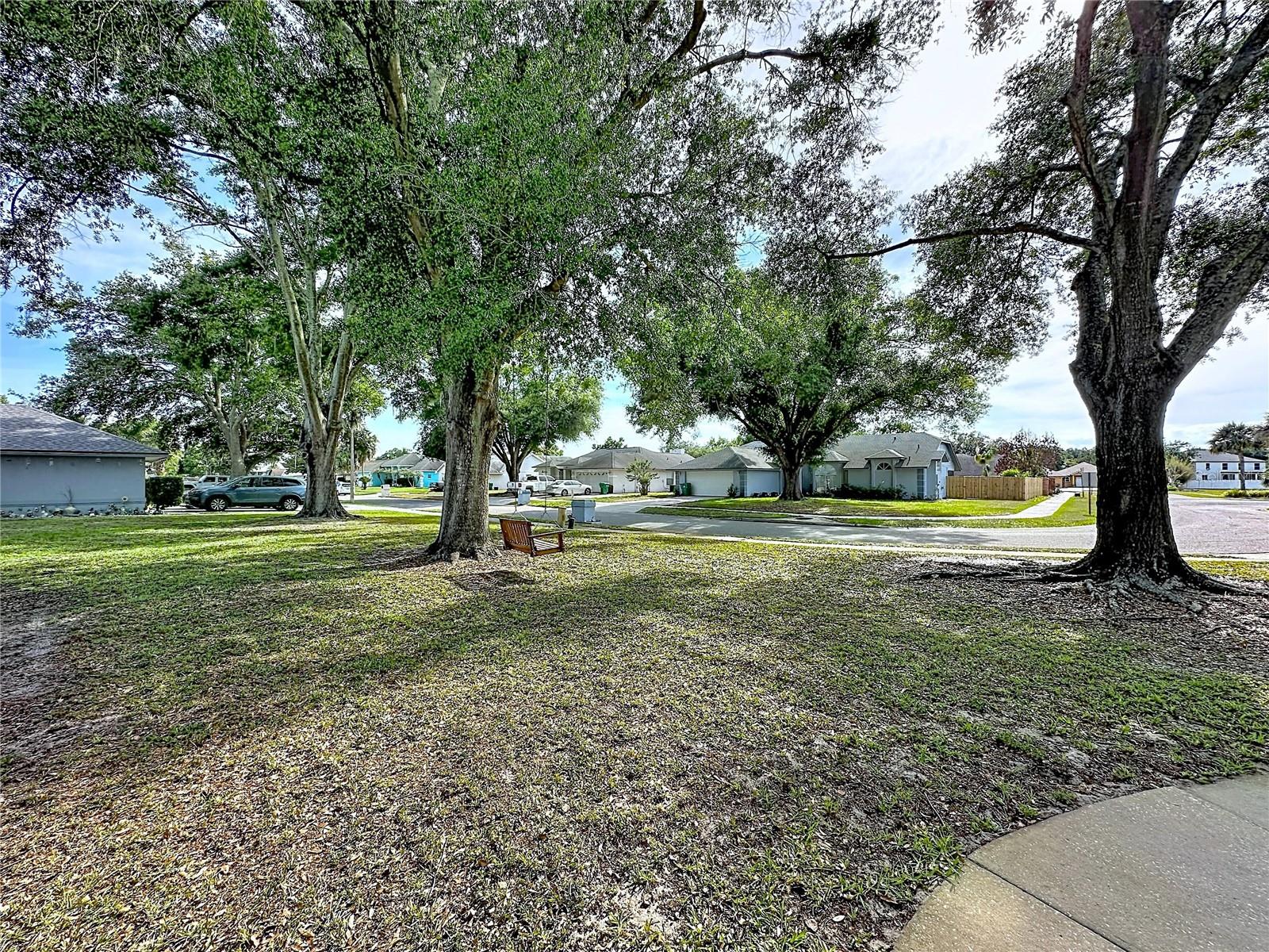 1681 E SPRING RIDGE CIR