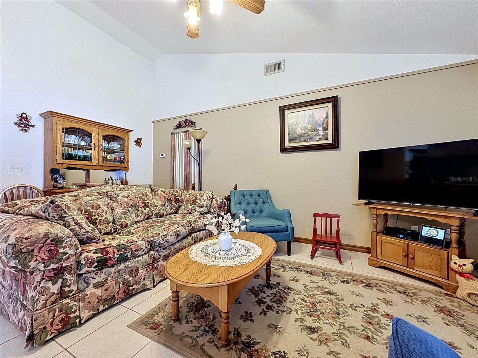 1681 E SPRING RIDGE CIR