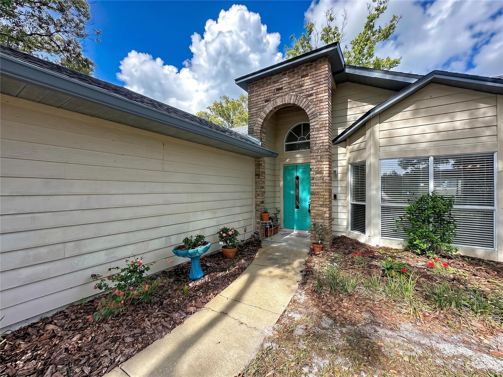 1681 E SPRING RIDGE CIR