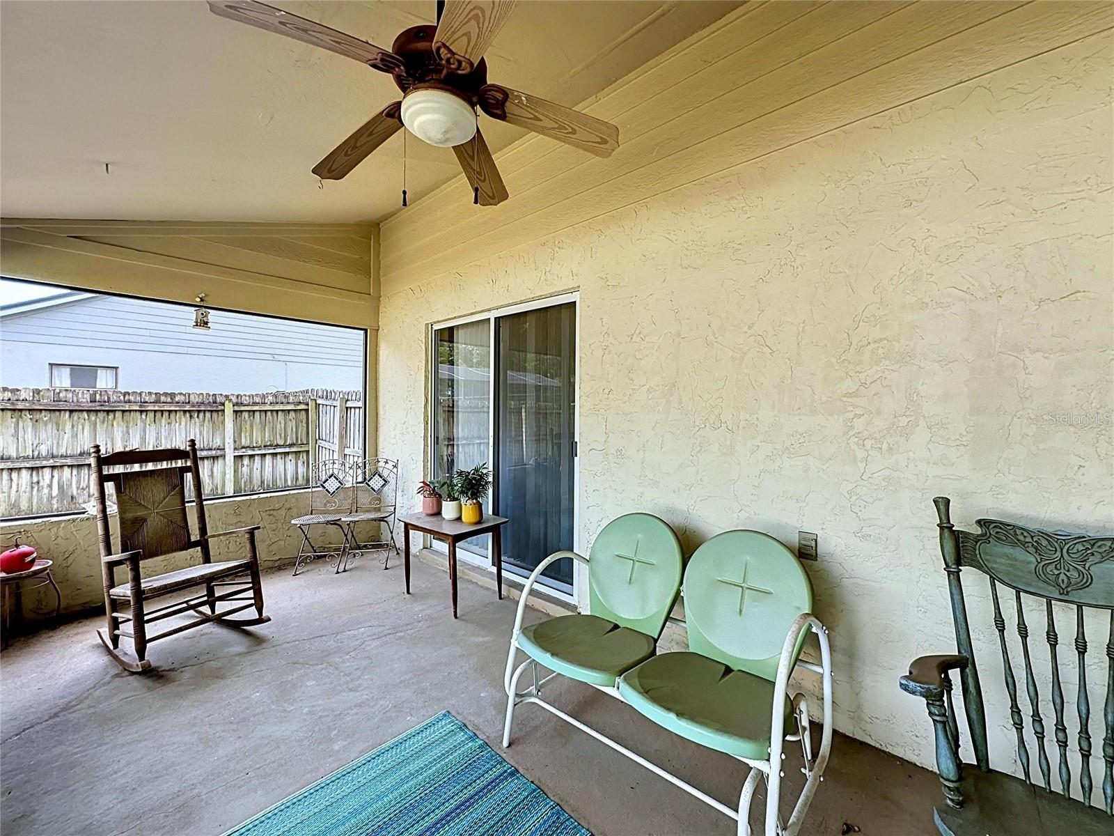 1681 E SPRING RIDGE CIR