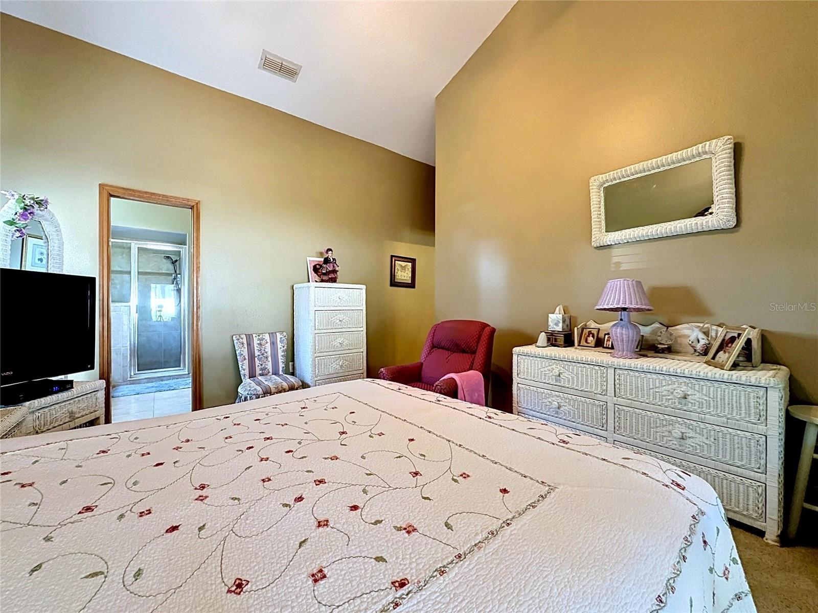 1681 E SPRING RIDGE CIR