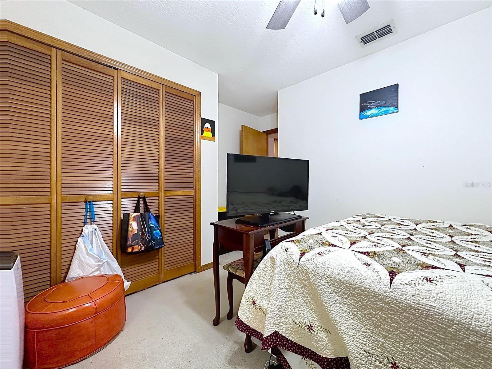 1681 E SPRING RIDGE CIR