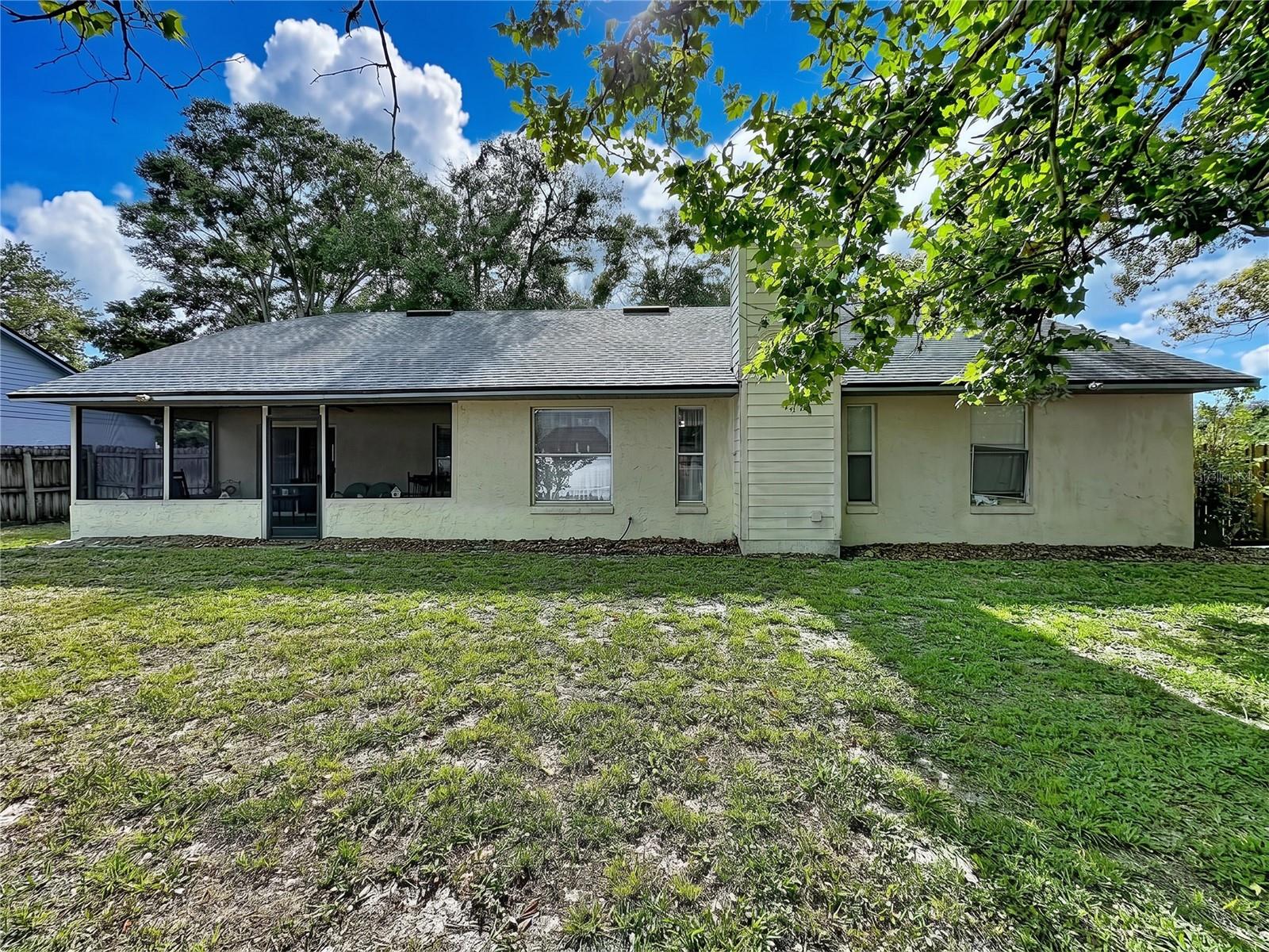 1681 E SPRING RIDGE CIR