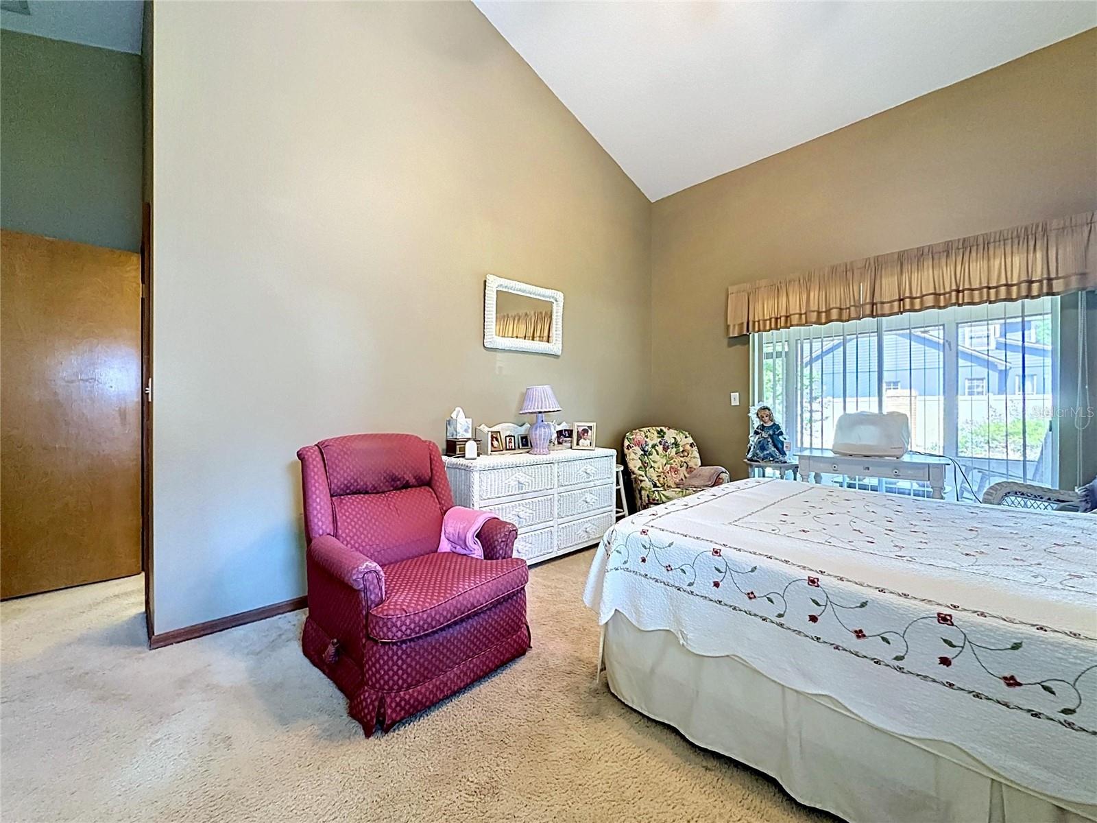 1681 E SPRING RIDGE CIR