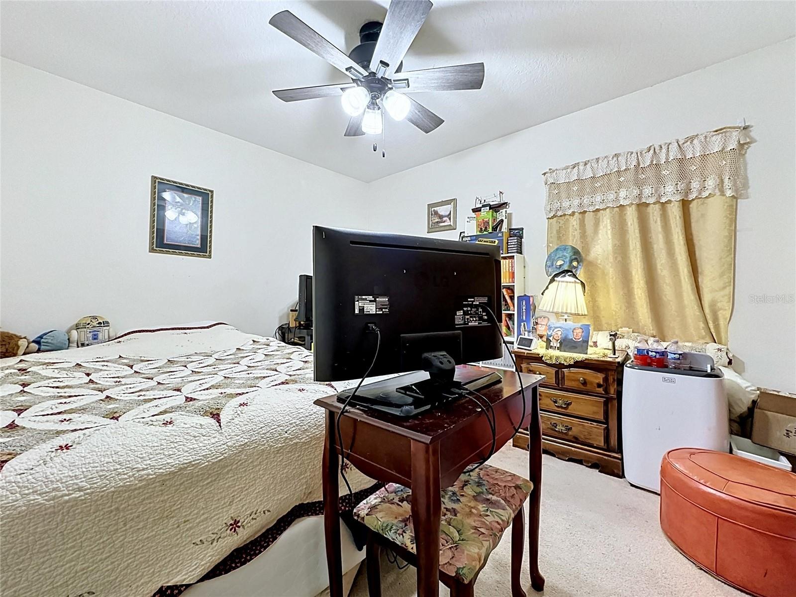 1681 E SPRING RIDGE CIR