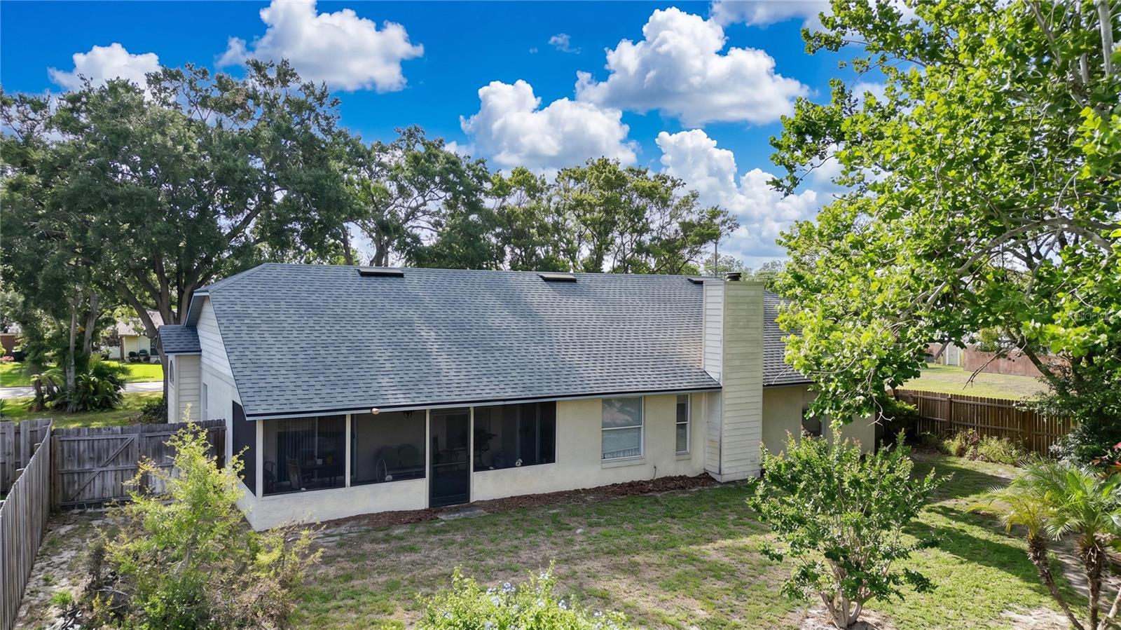 1681 E SPRING RIDGE CIR