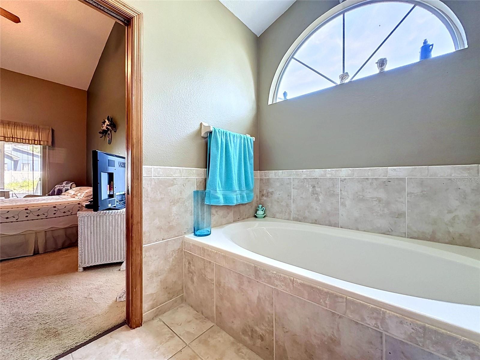 1681 E SPRING RIDGE CIR