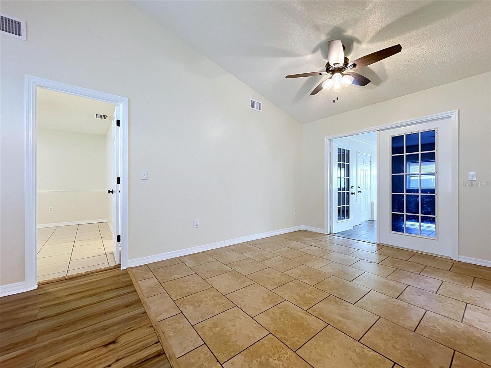 840 ARIETTA CIR
