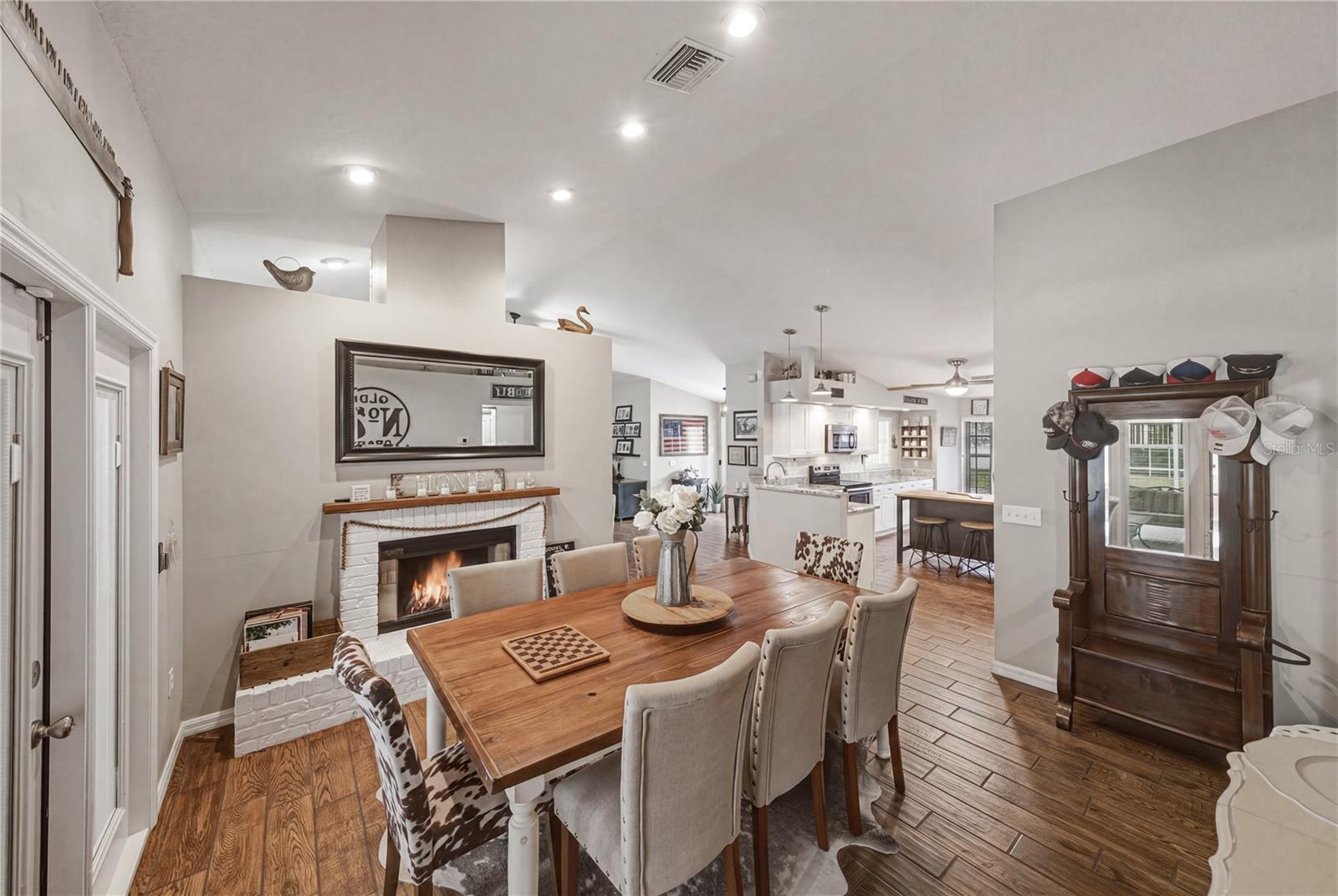 162 OLD NICHOLS CIR
