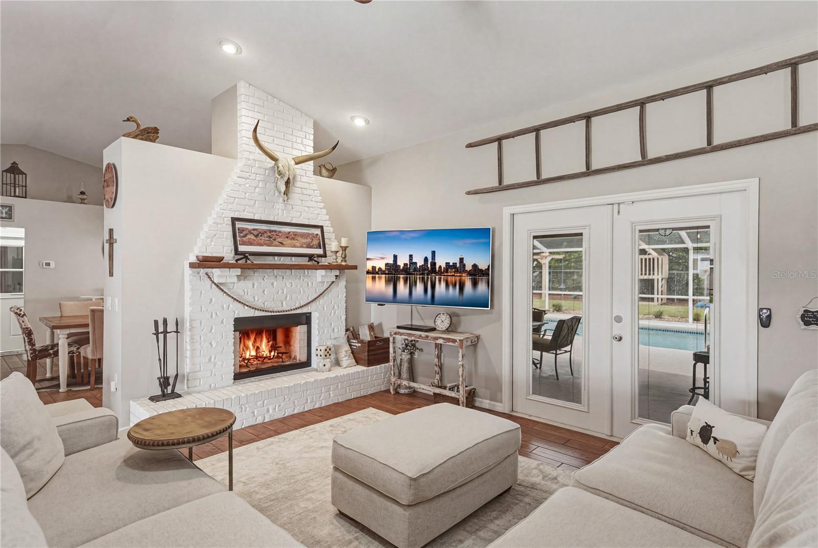 162 OLD NICHOLS CIR