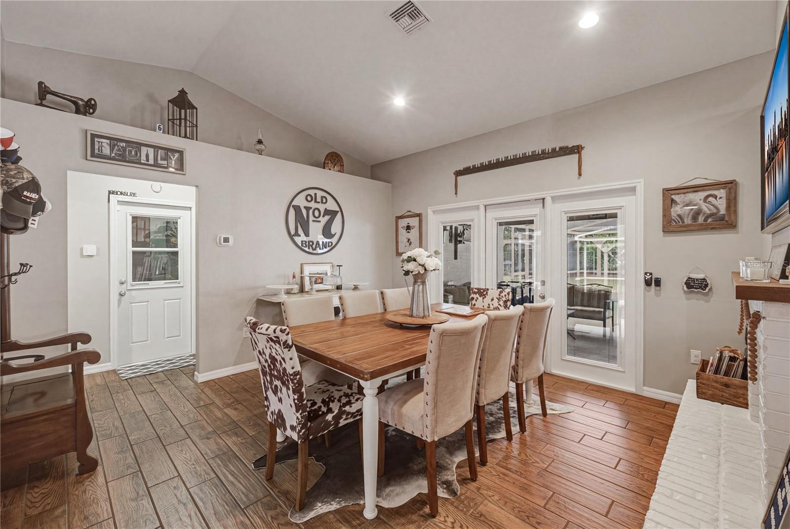 162 OLD NICHOLS CIR