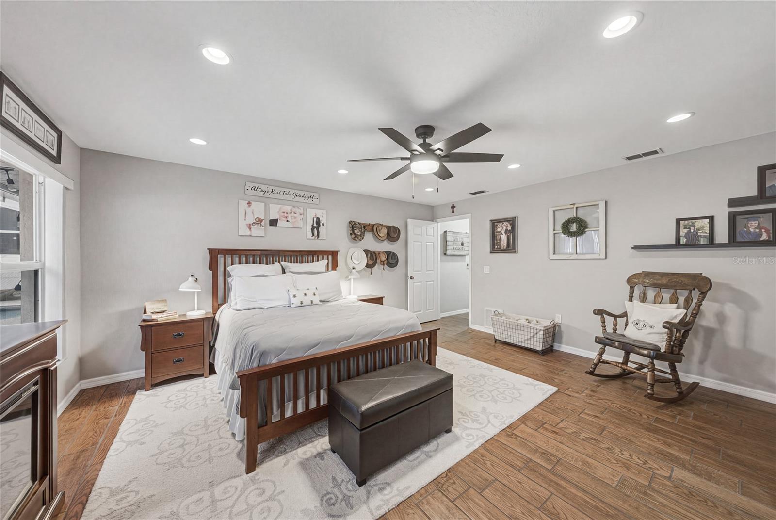 162 OLD NICHOLS CIR