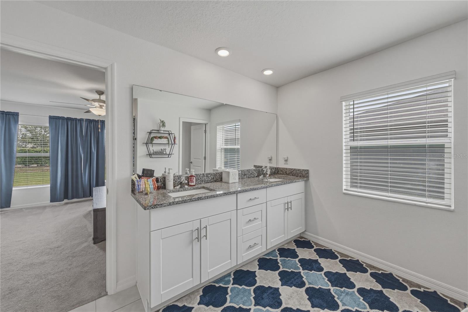 2922 FLYING BLACKBIRD RD
