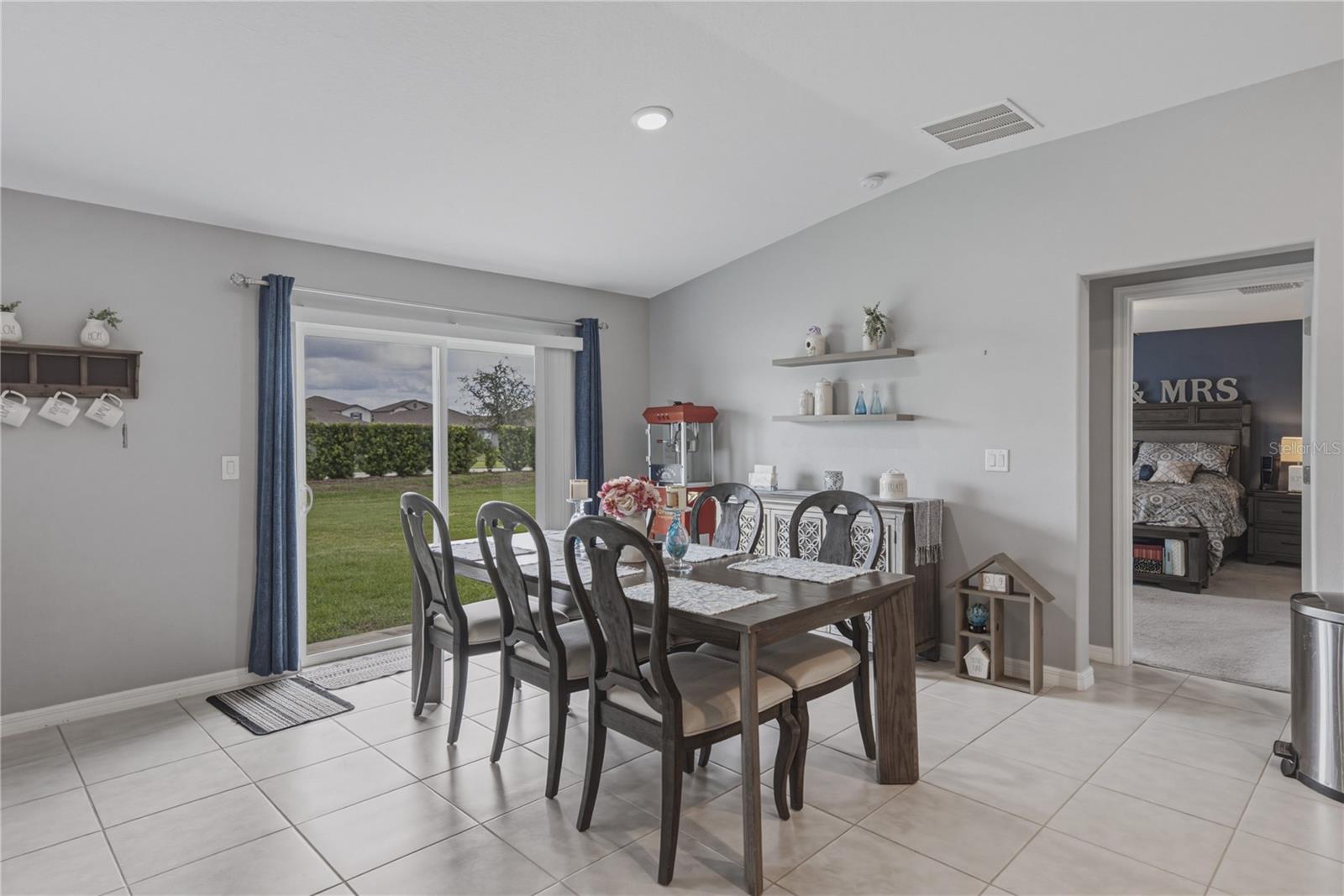 2922 FLYING BLACKBIRD RD
