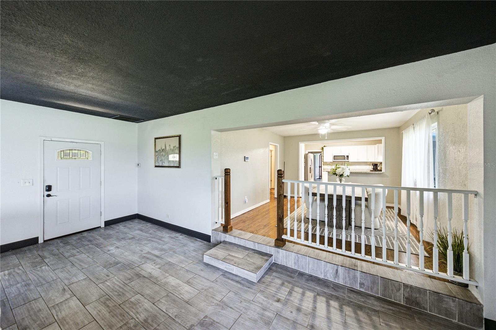 2120 HURLEY DR