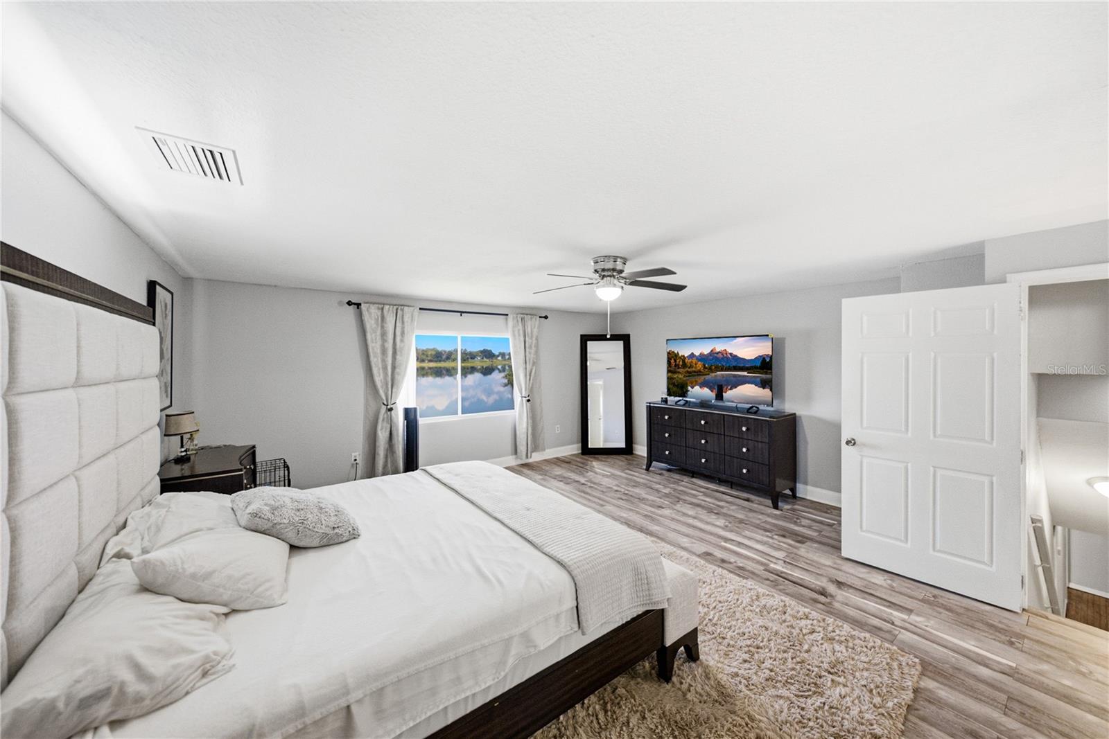 2120 HURLEY DR