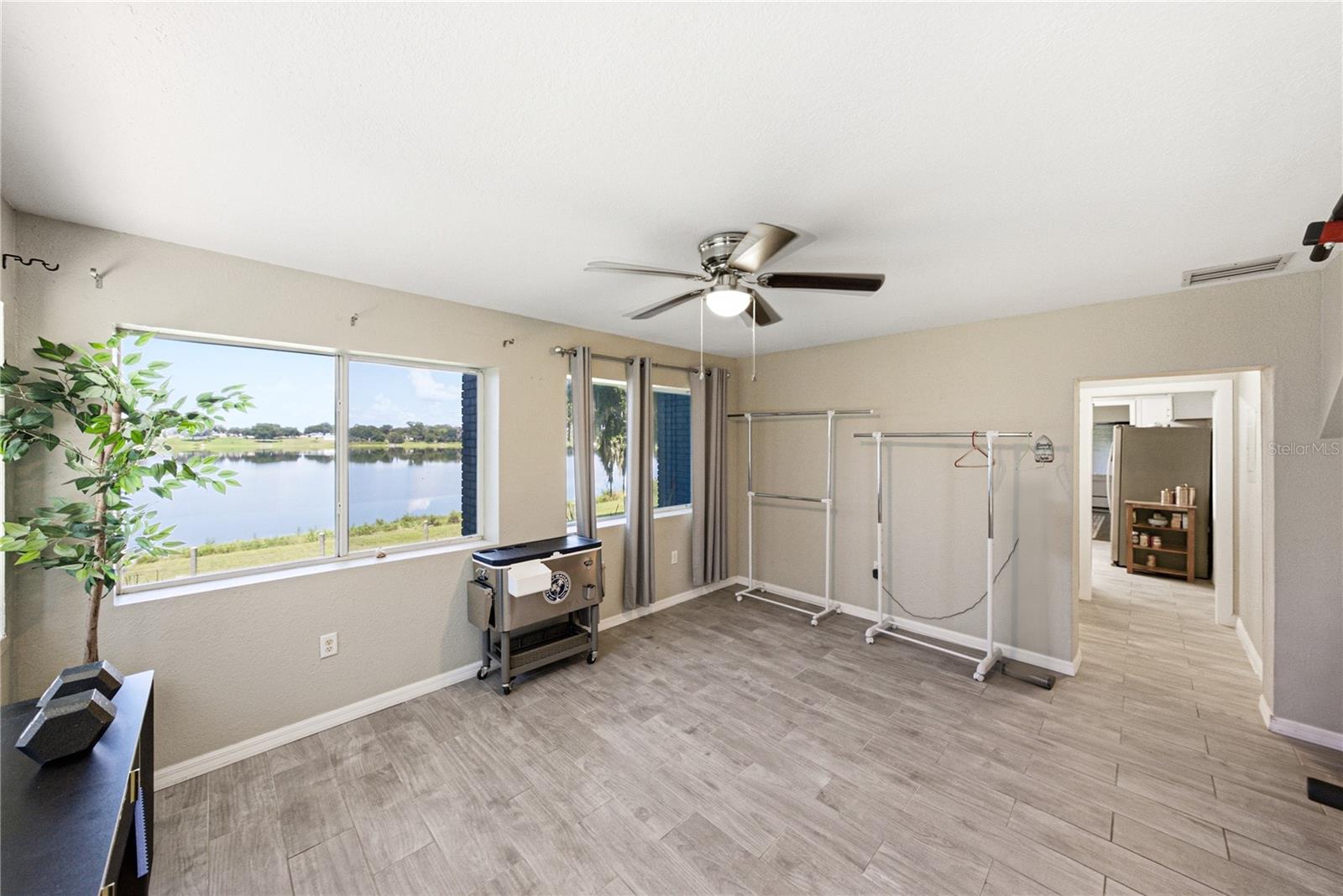 2120 HURLEY DR