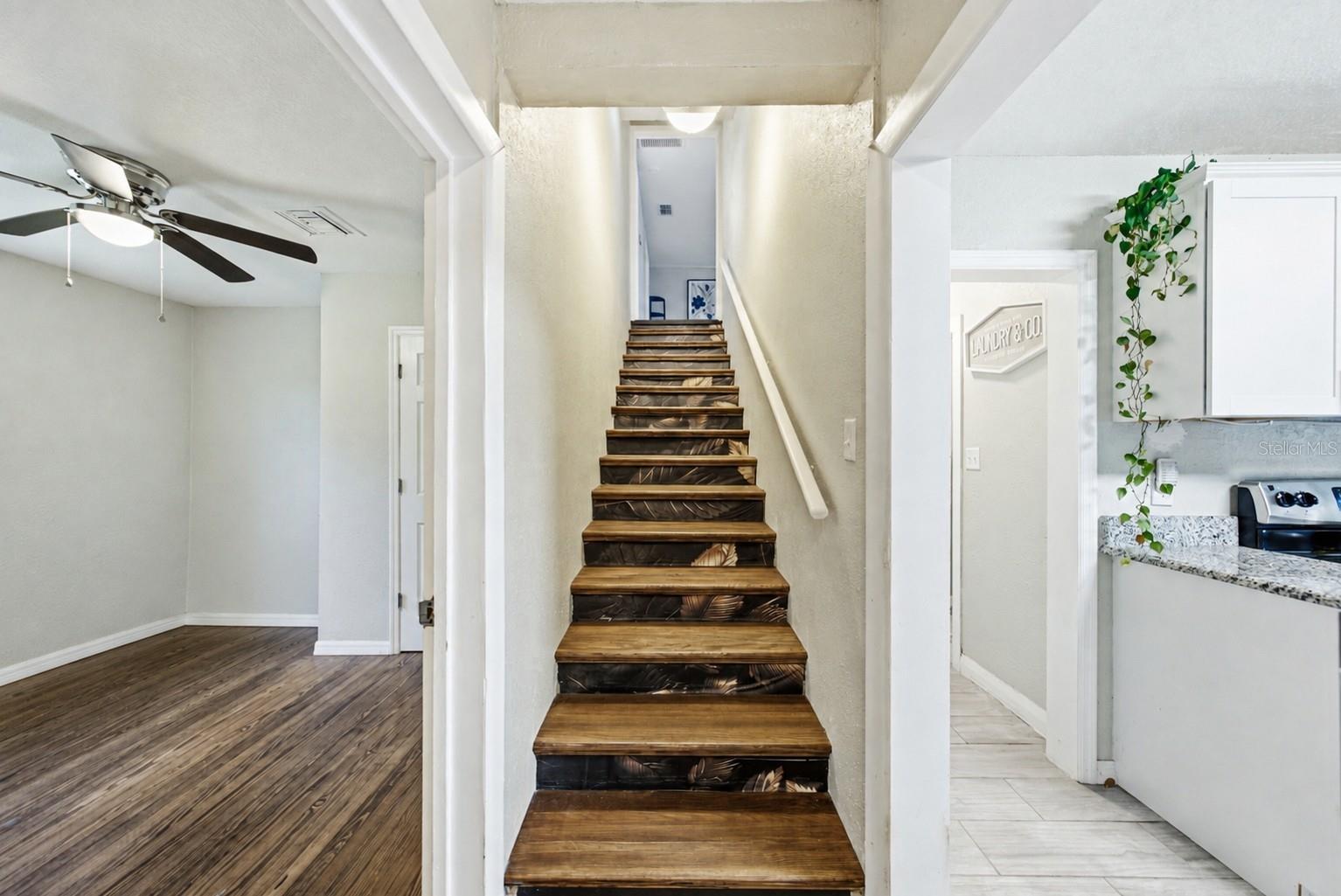 2120 HURLEY DR