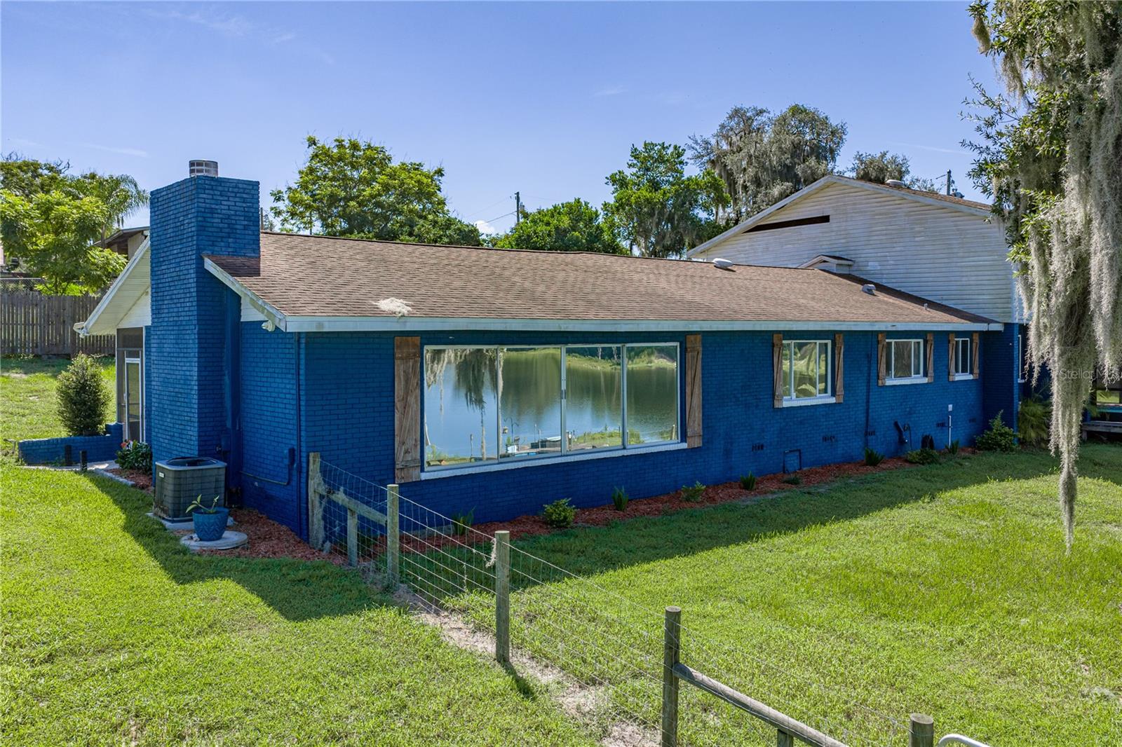 2120 HURLEY DR