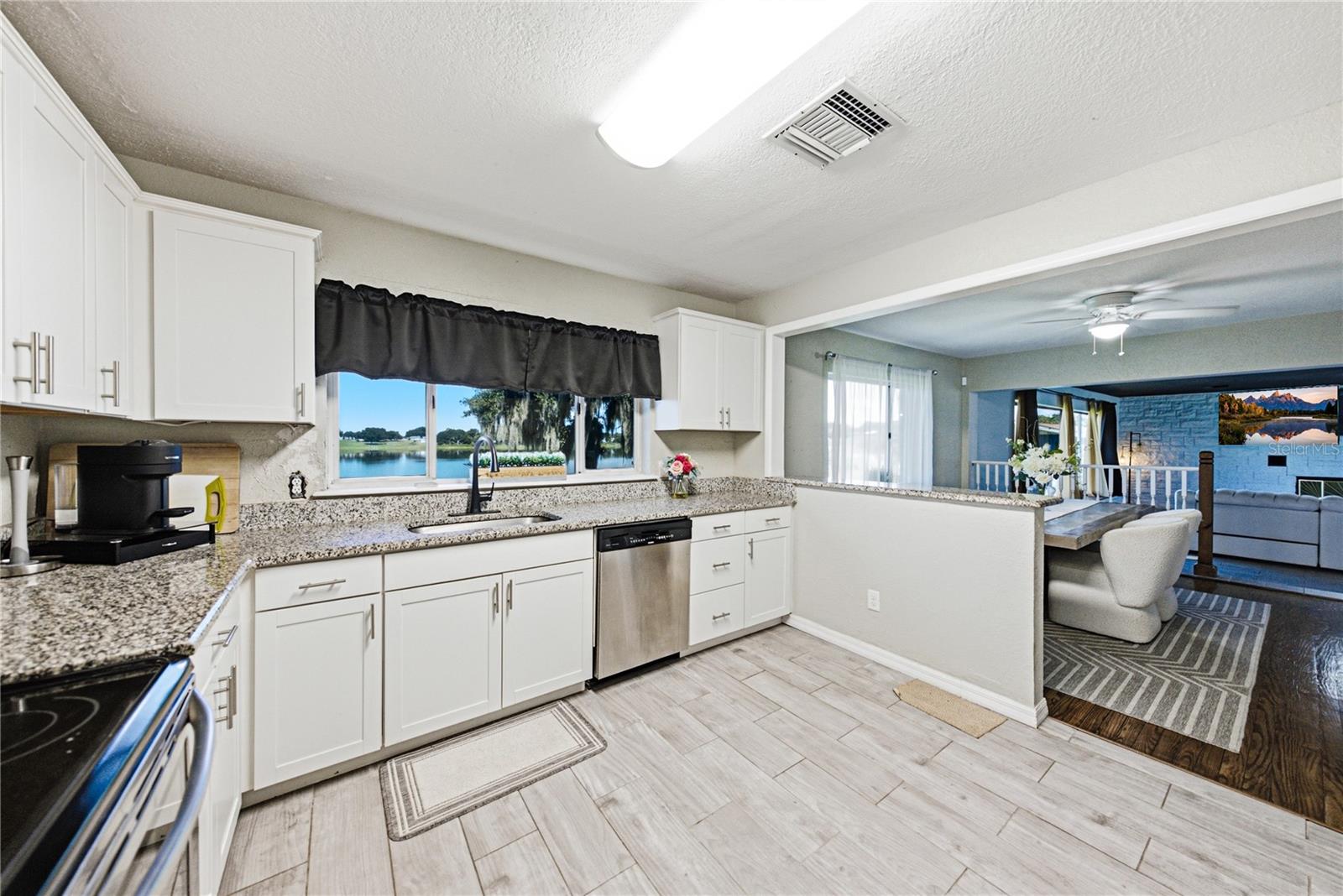 2120 HURLEY DR