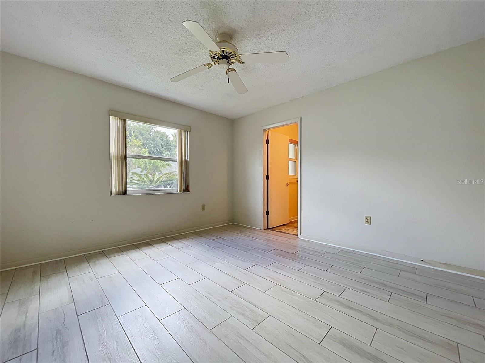 4983 PLEASANT HOLLOW TRL