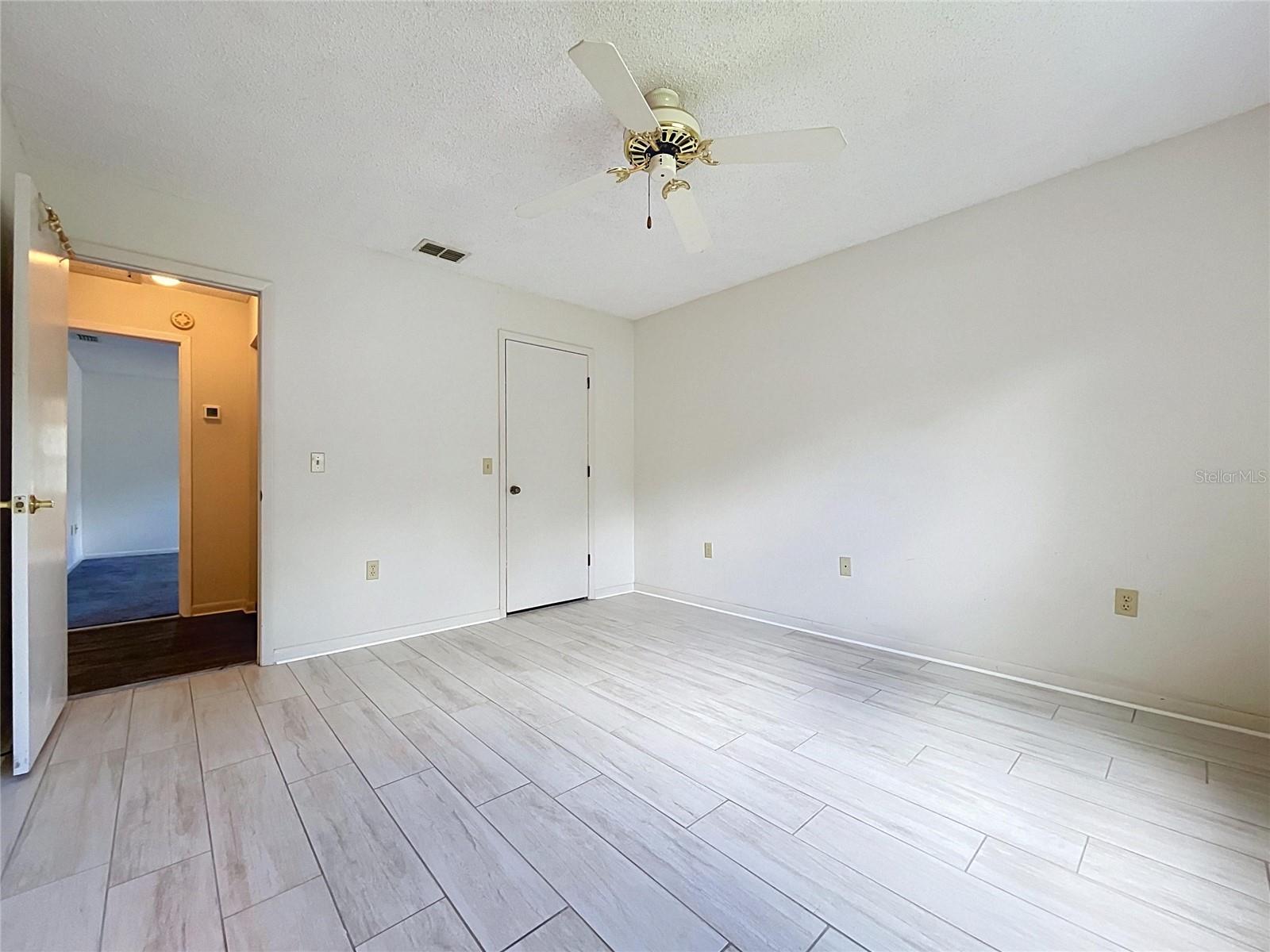 4983 PLEASANT HOLLOW TRL