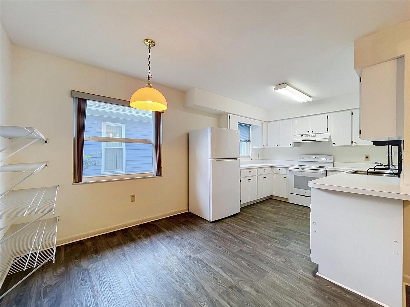 4983 PLEASANT HOLLOW TRL