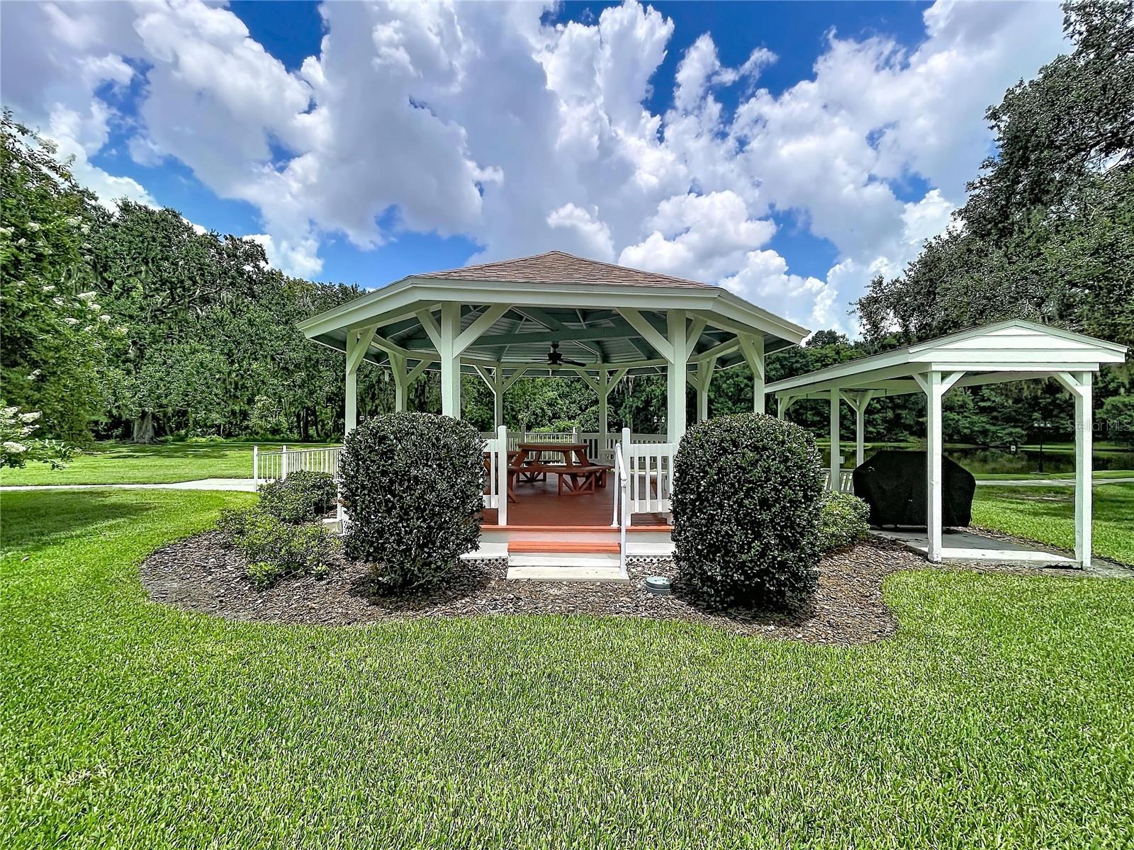 4983 PLEASANT HOLLOW TRL