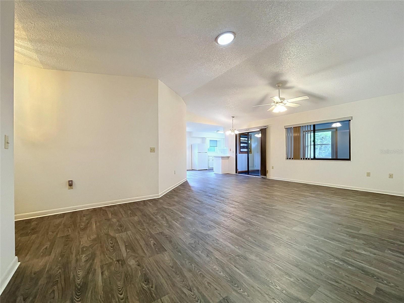 4983 PLEASANT HOLLOW TRL