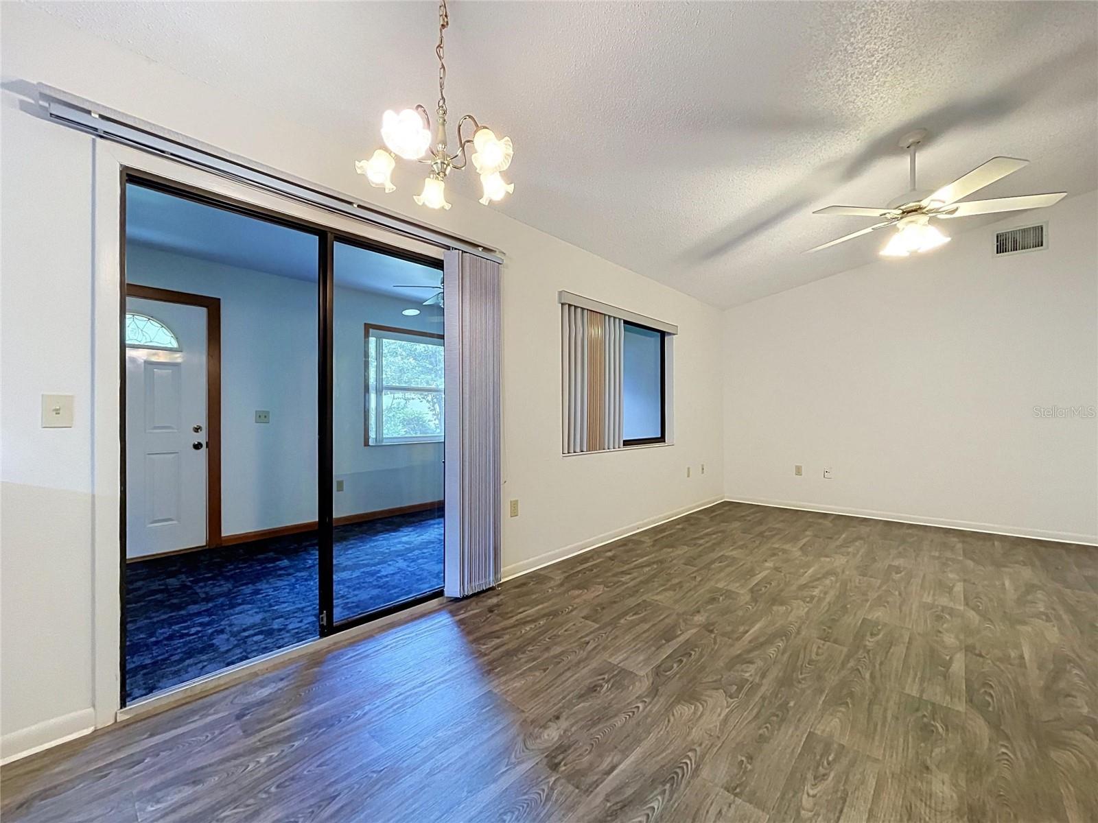 4983 PLEASANT HOLLOW TRL