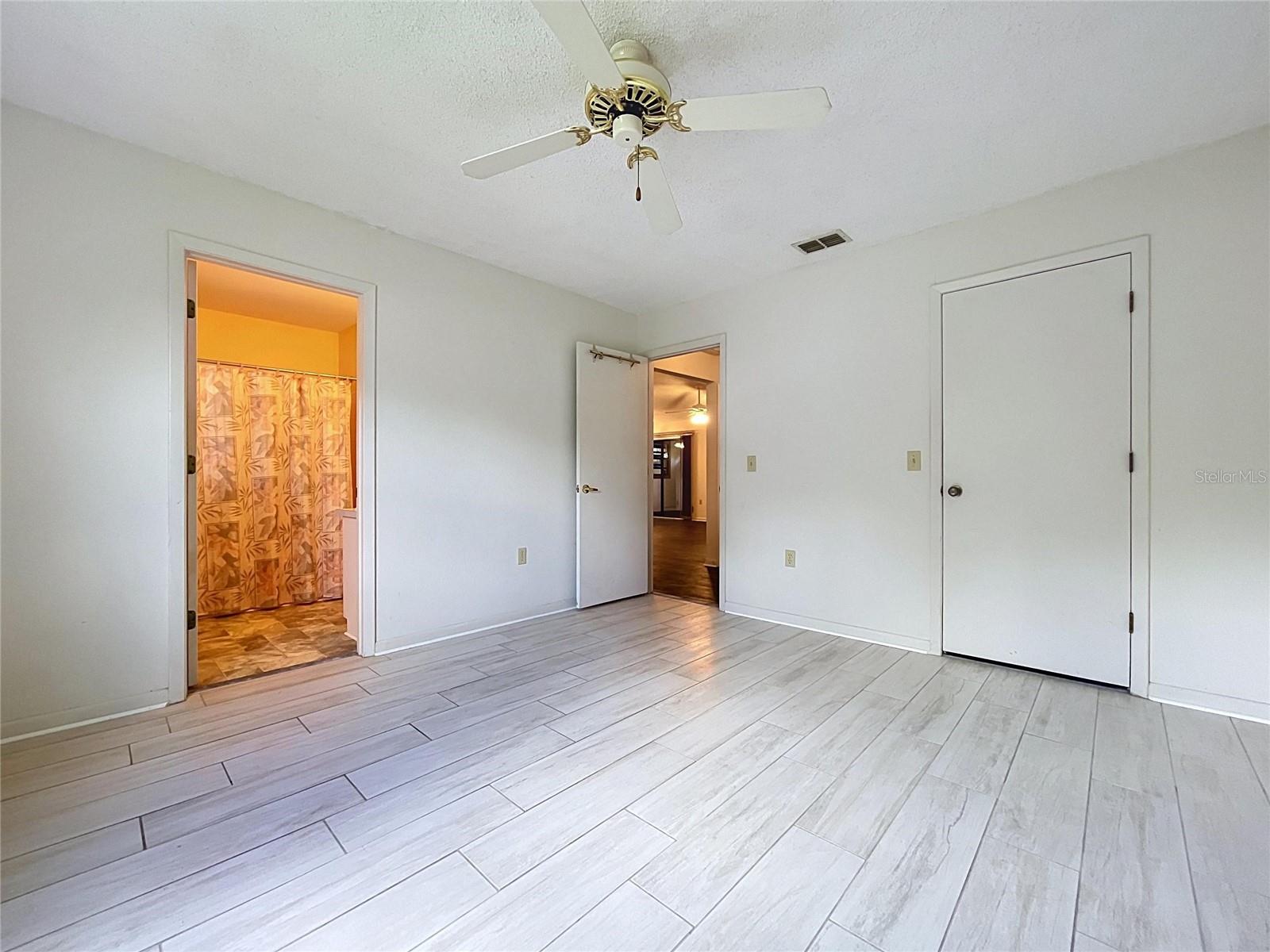 4983 PLEASANT HOLLOW TRL