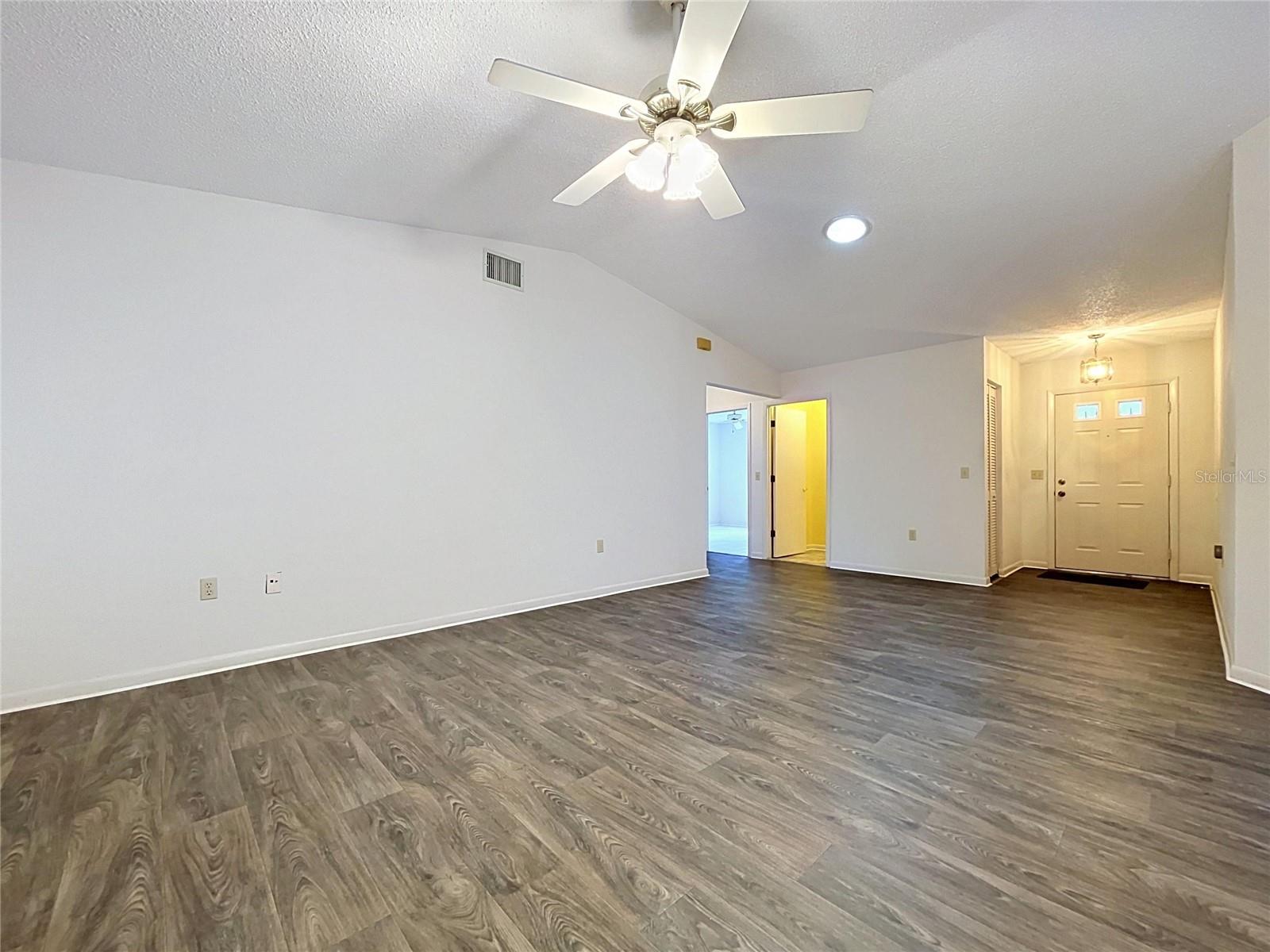 4983 PLEASANT HOLLOW TRL