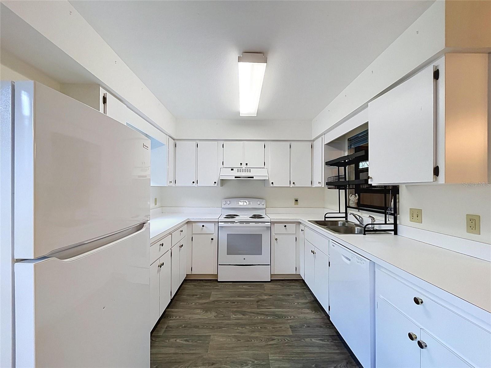 4983 PLEASANT HOLLOW TRL