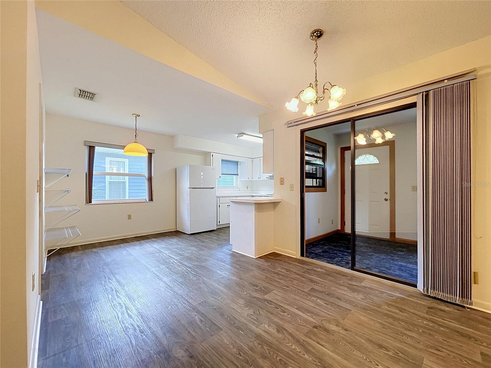 4983 PLEASANT HOLLOW TRL