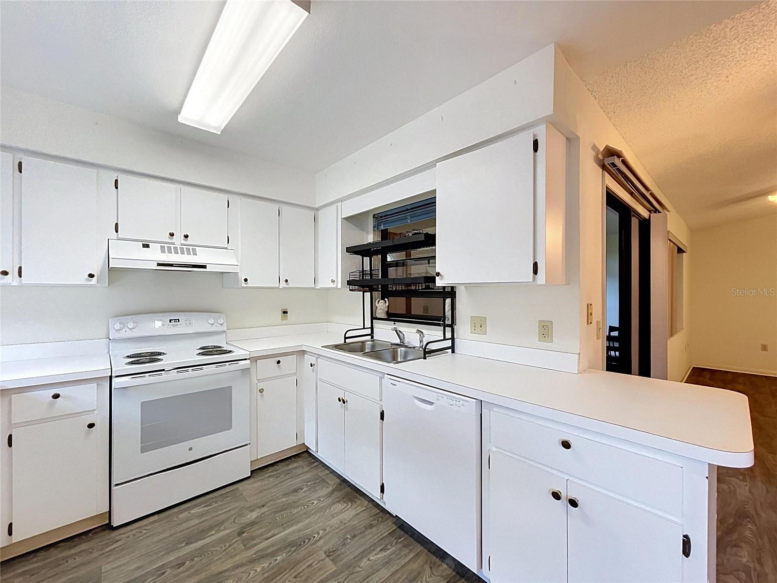 4983 PLEASANT HOLLOW TRL