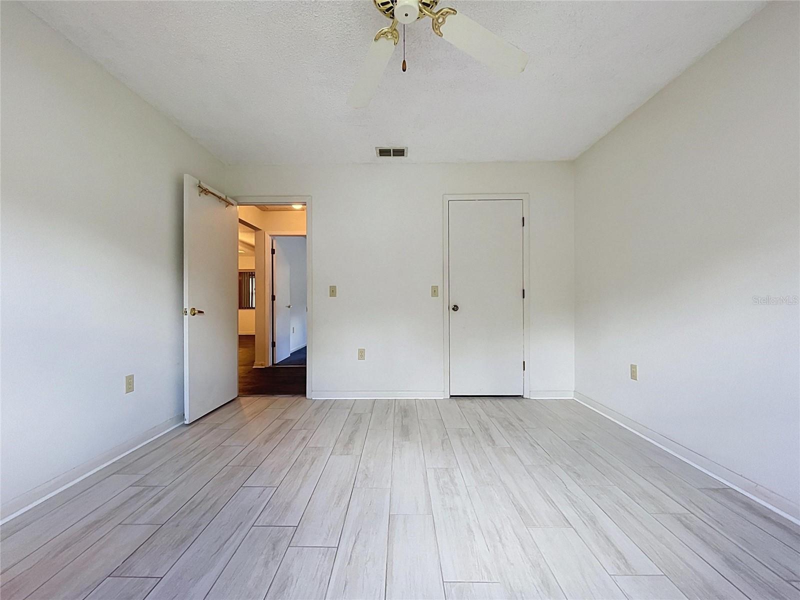 4983 PLEASANT HOLLOW TRL