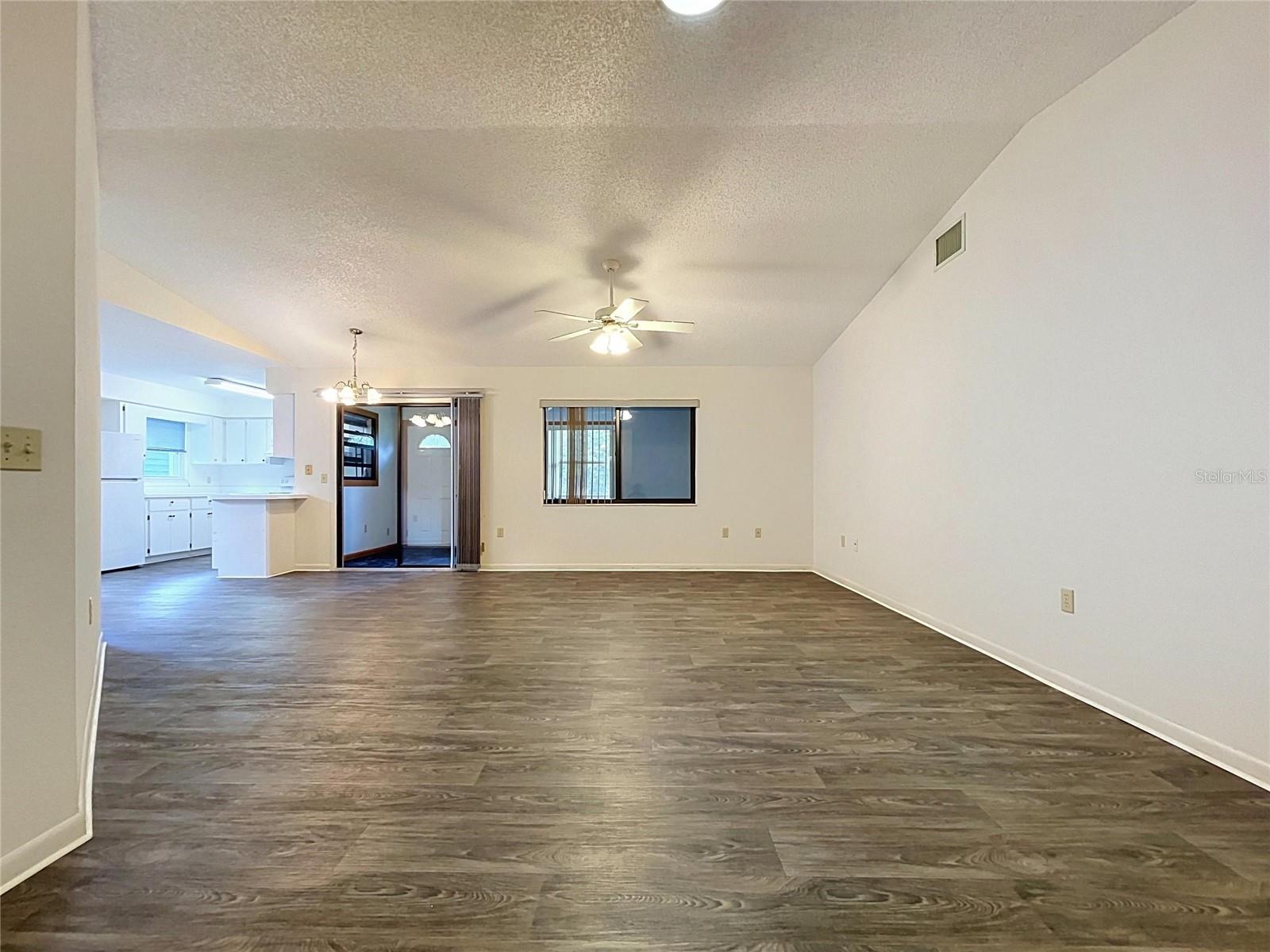4983 PLEASANT HOLLOW TRL