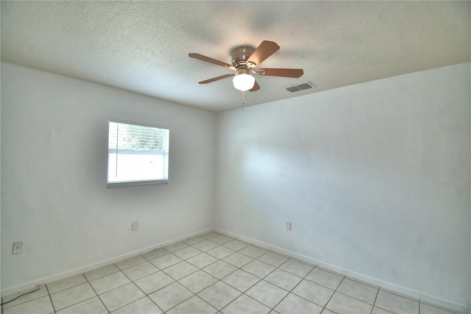 914 GRAPE AVE